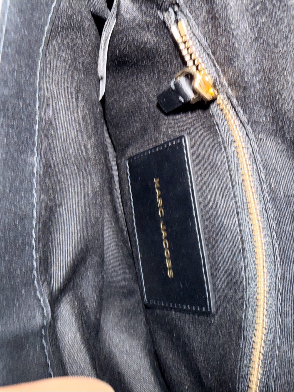 Marc Jacobs Woven Pattern Crossbody Bag in Black and Gray - Picture 4 of 4